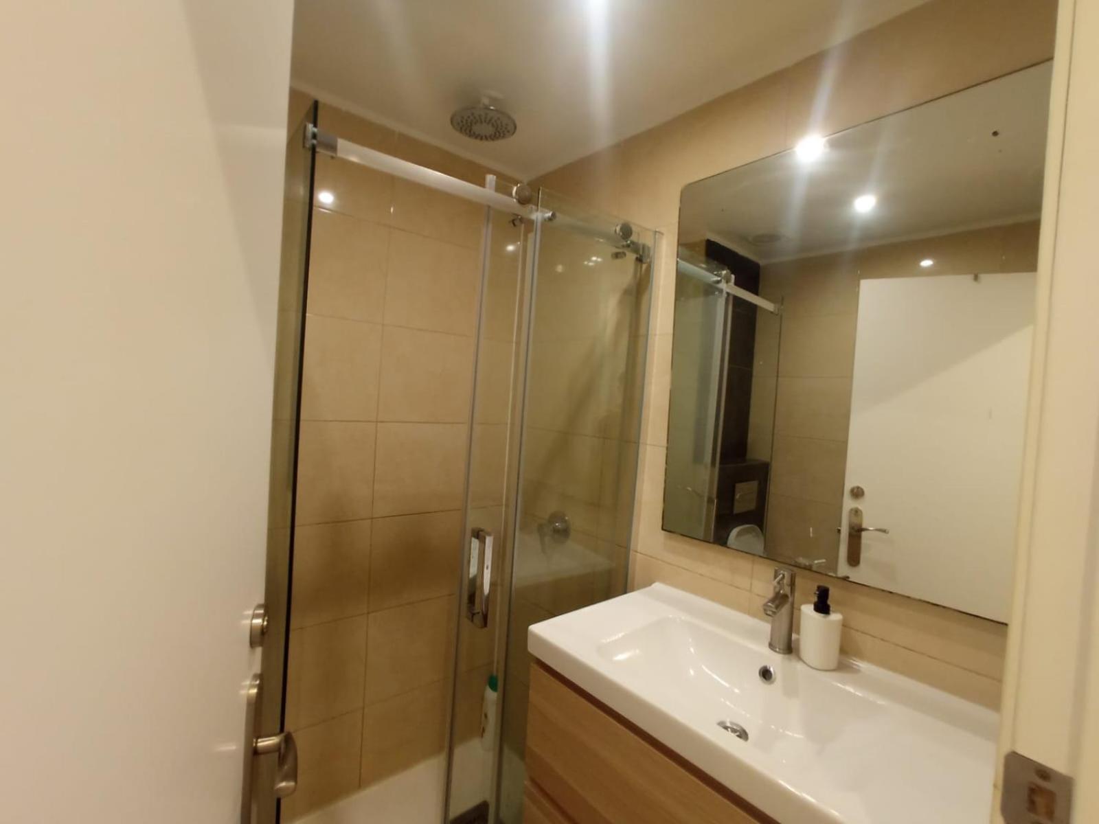 Private Rooms On Tamarit Street برشلونة المظهر الخارجي الصورة
